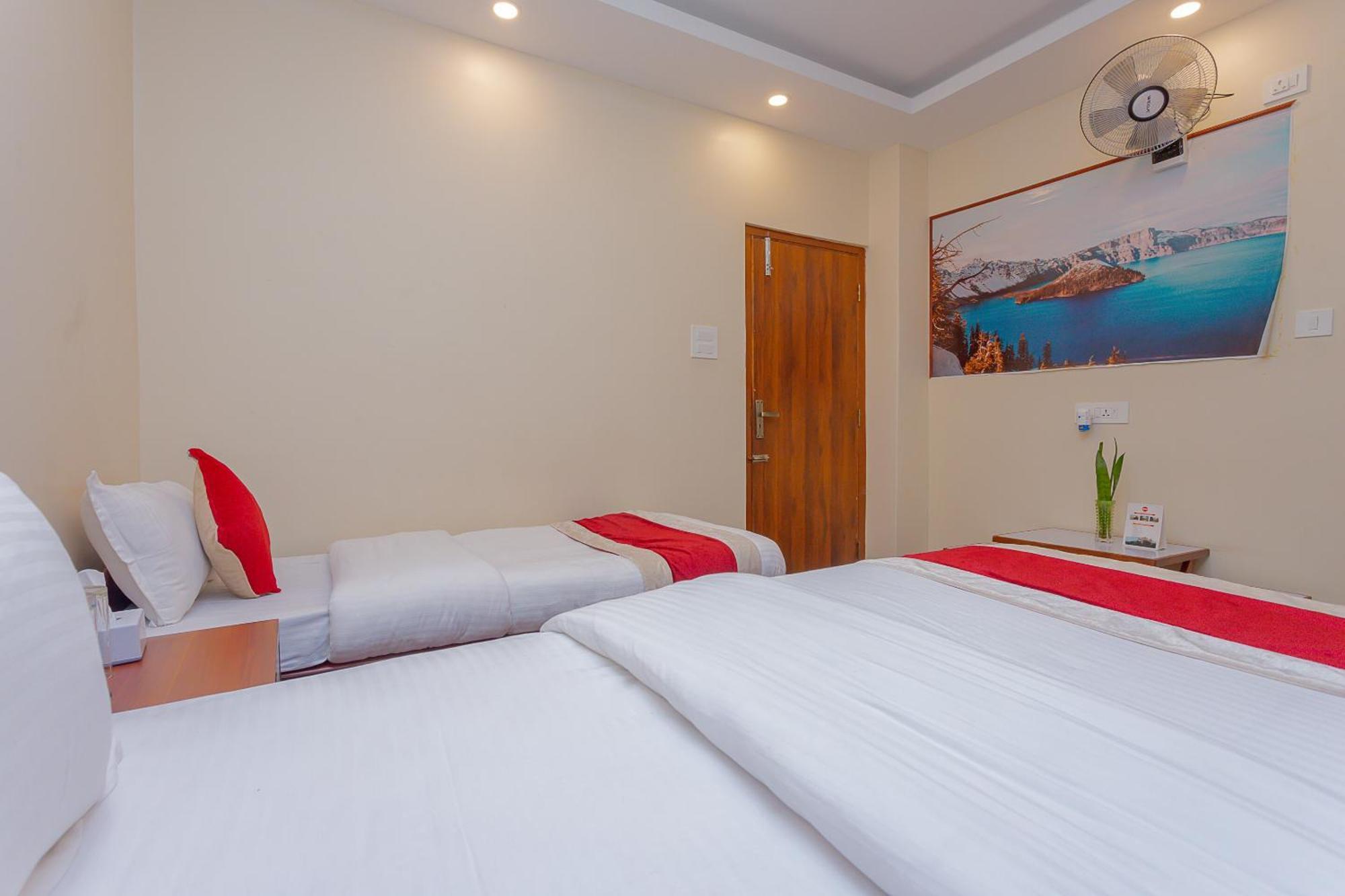 Oyo 799 Hotel Tik Tok Pvt Ltd. Kathmandu Exterior foto